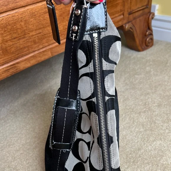 Coach Black Purse - Picture 4 of 8